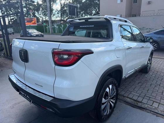 FIAT TORO 2.0 16V TURBO DIESEL VOLCANO 4WD AT9 FIAT TORO 2.0 16V TURBO DIESEL VOLCANO 4WD AT9